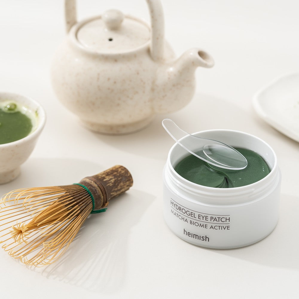 Under-eye patch with spatula