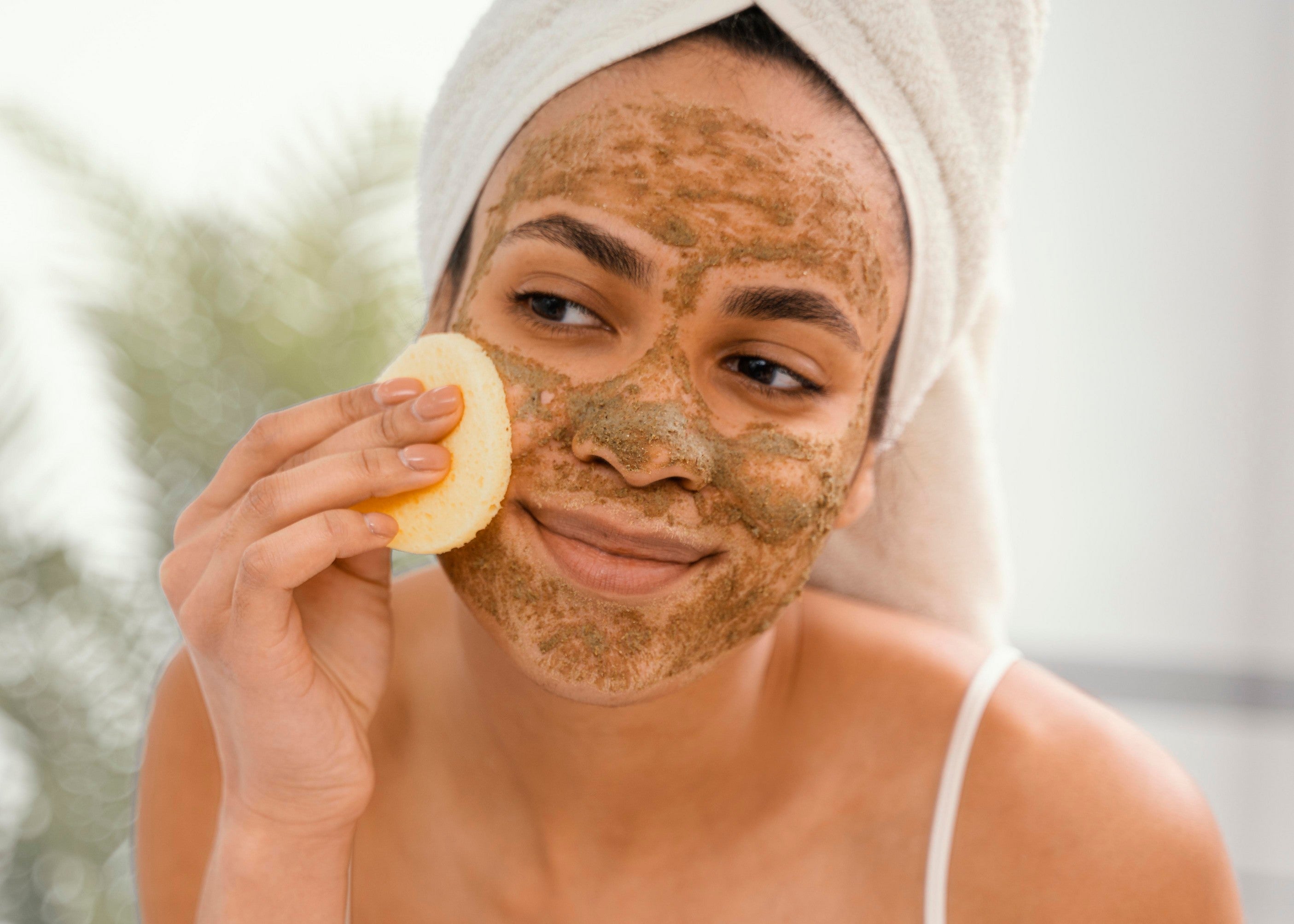 What is Exfoliating Skin? The Top Benefits of Exfoliating